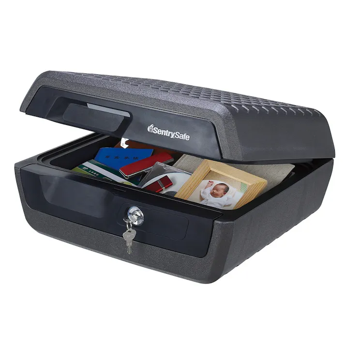 セントリー ポータブル耐火・防水保管庫 CHW30100