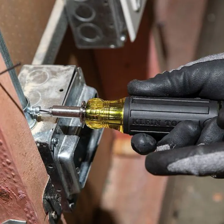 【CAINZ-DASH】KLEIN TOOLS社 マルチビットドライバー 長さ調整機能付き 32303【別送品】