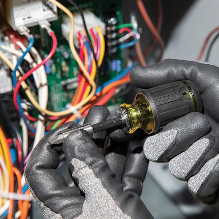 【CAINZ-DASH】KLEIN TOOLS社 マルチビットスタビドライバー 長さ調整機能付き 32308【別送品】