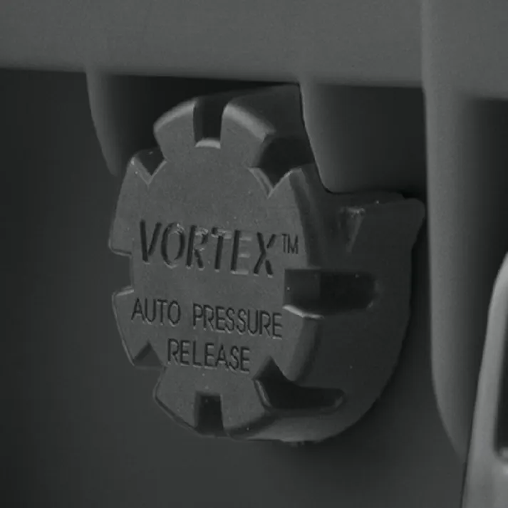 【CAINZ-DASH】PELICAN PRODUCTS社 ストームケース ミディアムケース IM2400 (フォームなし)黒 488×386×185 IM2400-00000【別送品】