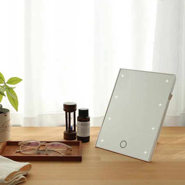 ヤマムラ 美容用品 メイク 鏡 ブライトニングミラータッチS 幅17×奥2×高22cm ホワイト 4979836882448【別送品】