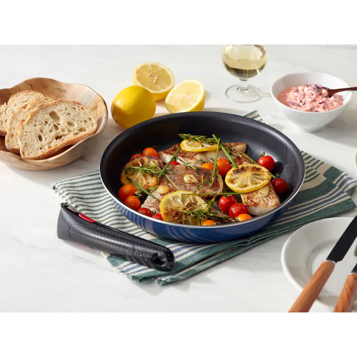 T-fal インジニオ ロイヤルブルー フライパン26cm (幅)27.7(奥行)27.7(高さ)4.8cm ブルー L43705 ガス火専用【別送品】