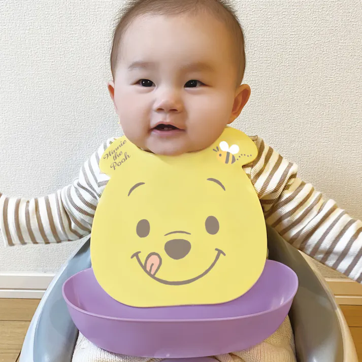 錦化成 プーさんはじめてのエプロン (幅)23(奥行)7(高さ)30cm イエロー 316957 4904121316957【別送品】