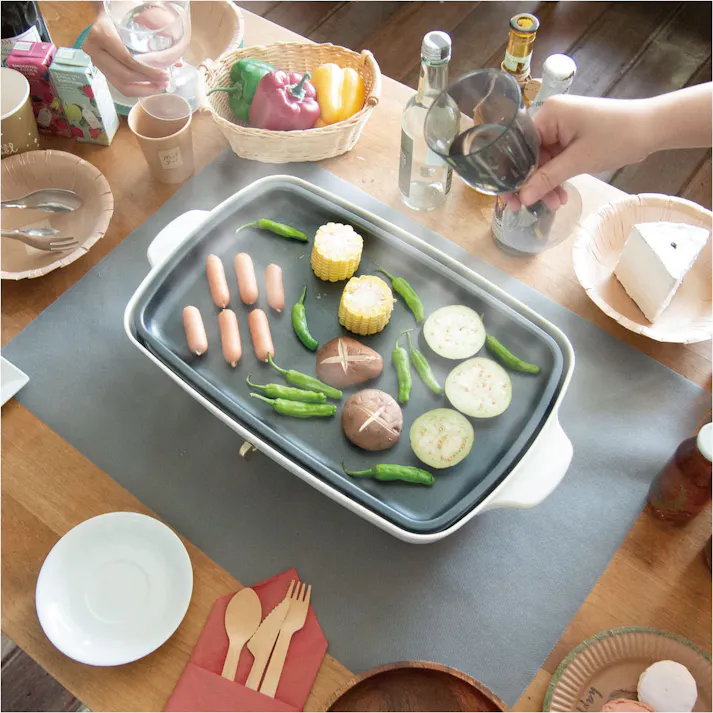 オカトー 汚れをガード!使い捨てできるフリーカットマット45×300cm/GRY (幅)300.0(奥行)45.0 4905016018253【別送品】