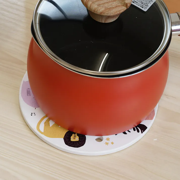 パークレーン セラミック鍋敷きφ18cmアニマル (幅)18(奥)18(高)0.8cm 4582451307304【別送品】