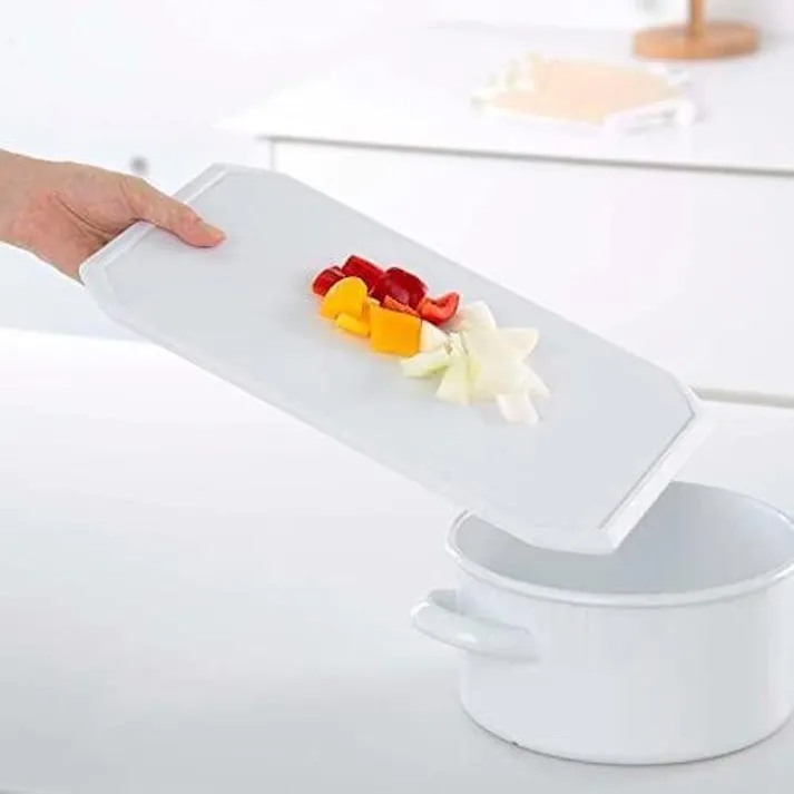 新輝合成 すべりにくい超軽量まな板L ホワイト 幅35×奥22×高1.3 まな板 4973221044411【別送品】