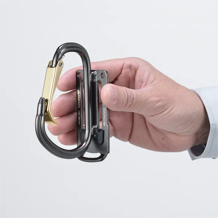 TAKAGI アルミツールホルダー THA-1B スペーサー2個付 ベルト通し幅調整可能 ズレにくい ベルト幅60mmまで対応 工具差 工具掛 収納 軽量 1020470【別送品】