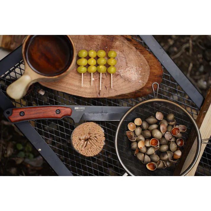 KANUCHI OUTDOOR フルタングナタ 牛革ケース付 携帯 両刃 箸付 日本製 アウトドア キャンプ レジャー 薪割り フェザースティック バトニング 4143060【別送品】