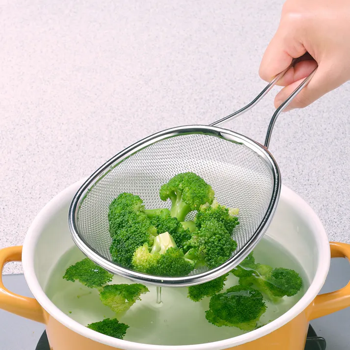 下村企販 ママクック 水切りストレーナー ザル 楕円形状 日本製 4957423068239【別送品】