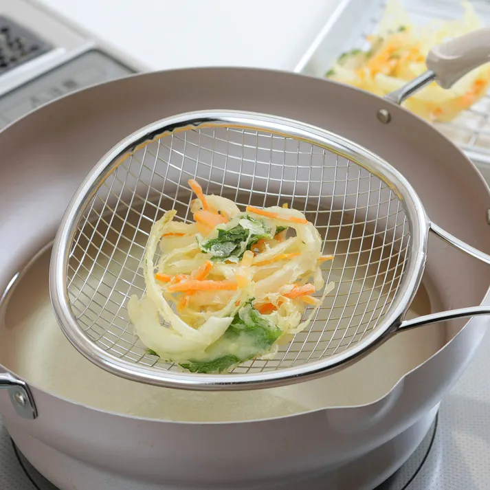 下村企販 ママクック 油切りストレーナー ザル 楕円形状 日本製 4957423068246【別送品】