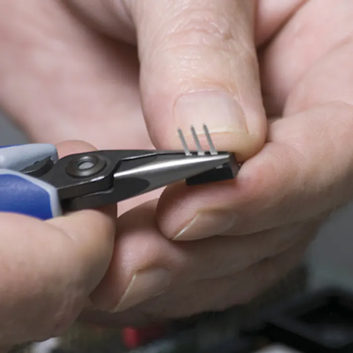 【CAINZ-DASH】KNIPEX社 ESD精密用プライヤー 半丸 135mm 3422-130ESD【別送品】