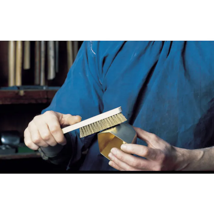 【CAINZ-DASH】LESSMANN社 木柄真鍮4行ブラシ 126411【別送品】