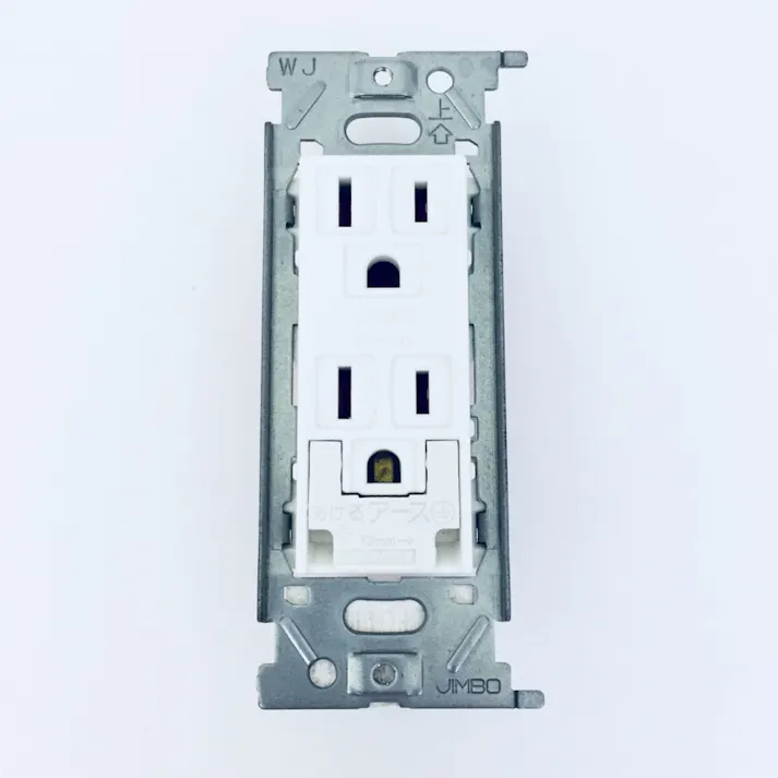 神保電器 J-WIDEシリーズ 埋込アースターミナル付接地ダブルコンセント 金属枠 15A 125V ピュアホワイト JEC-BN-55GE-PW