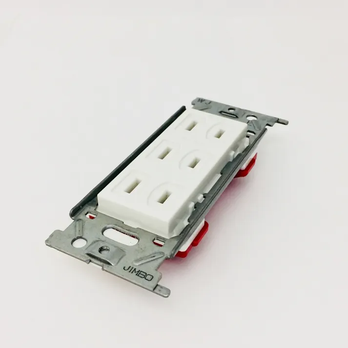 神保電器 J-WIDEシリーズ 埋込トリプルコンセント 15A 125V ピュアホワイト JEC-BN-555-PW