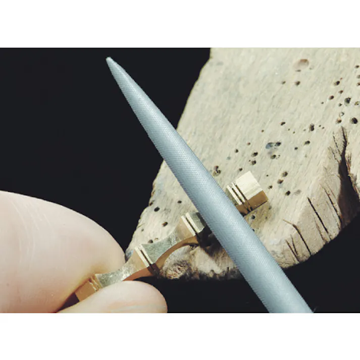 【CAINZ-DASH】バローベ社 LA2401-2402 精密ヤスリ16本セット 専用布ケース付 LA2401-2402-16P-SET【別送品】