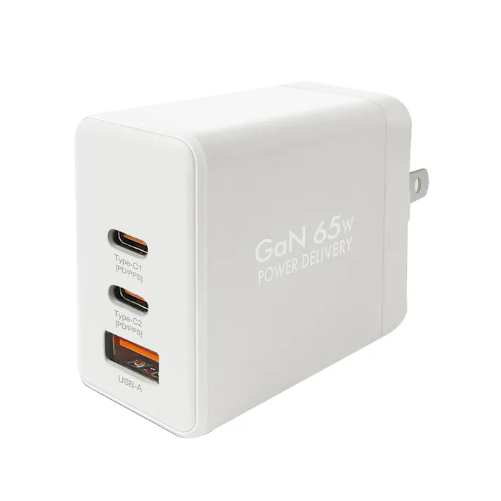 PD対応AC充電器 65W(C×2&A) ホワイト