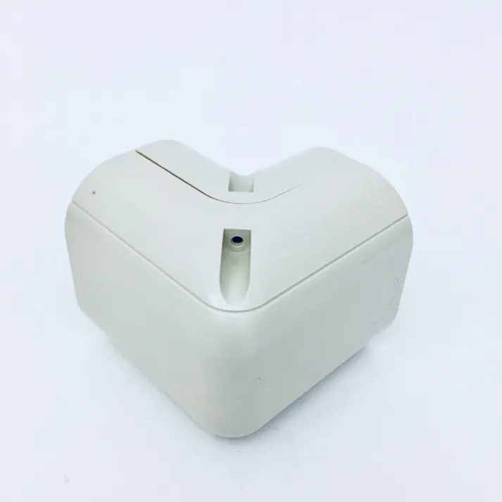 関東器材 屋外用化粧カバー コーナー立上用 70タイプ アイボリー KCN-70T-I