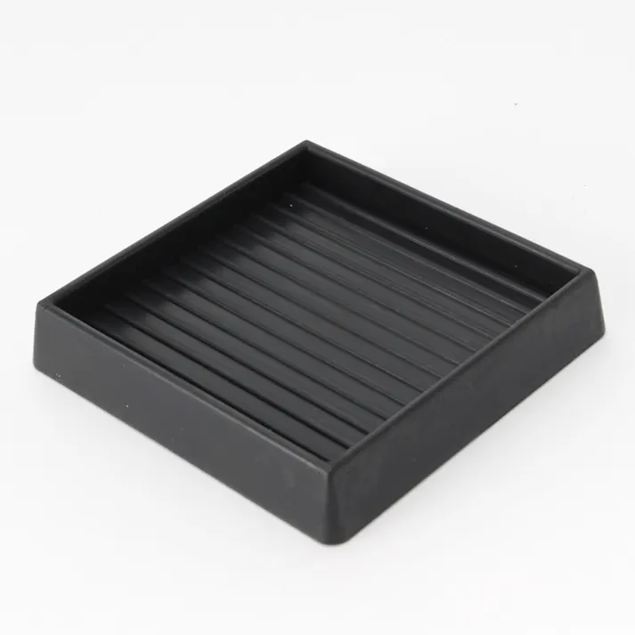 アイテック エッジ付防振ゴム 黒 角 BEG-9-721 73mm