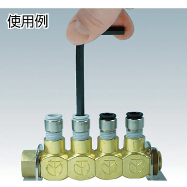 【CAINZ-DASH】千代田通商 チューブ継手 ファイブ六角穴付メイルコネクター W(白) 10mm・R1/2 F10-04MSW【別送品】