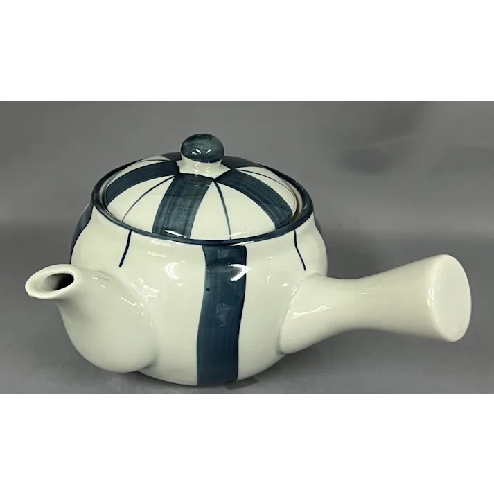 カゴ網急須 染十草