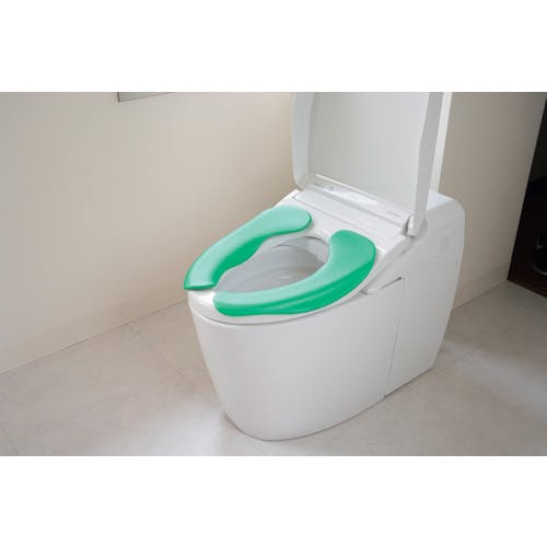 オカ 拭けるらくらく便座クッション グリーン 29452 トイレ用品 オカ 拭けるらくらく便座クッション グリーン 29452 トイレ用品