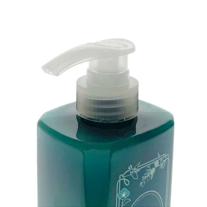 5種のオイル配合 シャンプー 本体 600ml