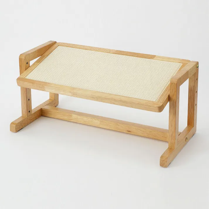 高さと角度が変えられるドッグテーブル