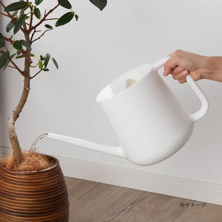カインズ Potis ポティス 室内で使いやすいじょうろ 2.5L ホワイト