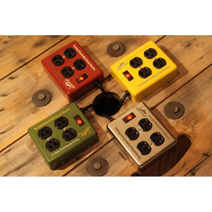 カインズ Kumimoku スチールACタップ 4個口 レッド