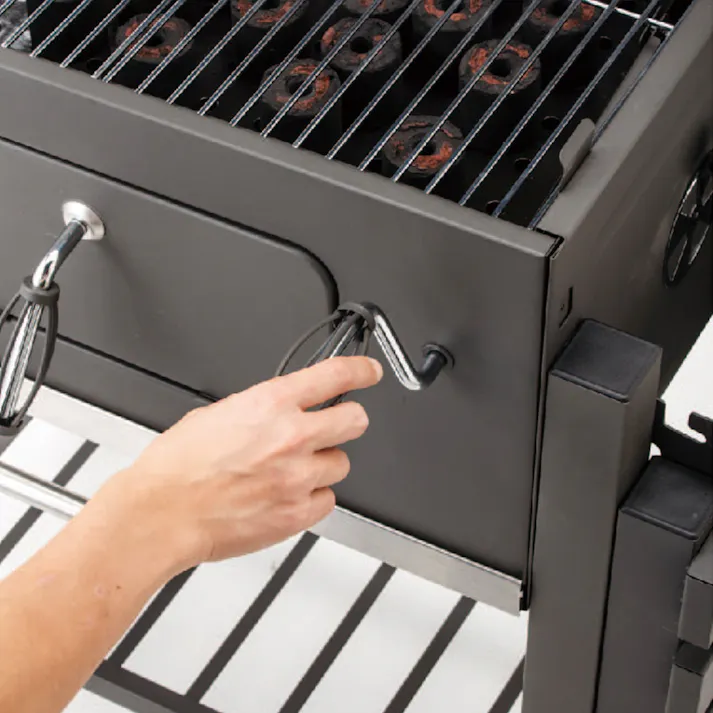 カインズ スモークも出来る大型BBQグリル