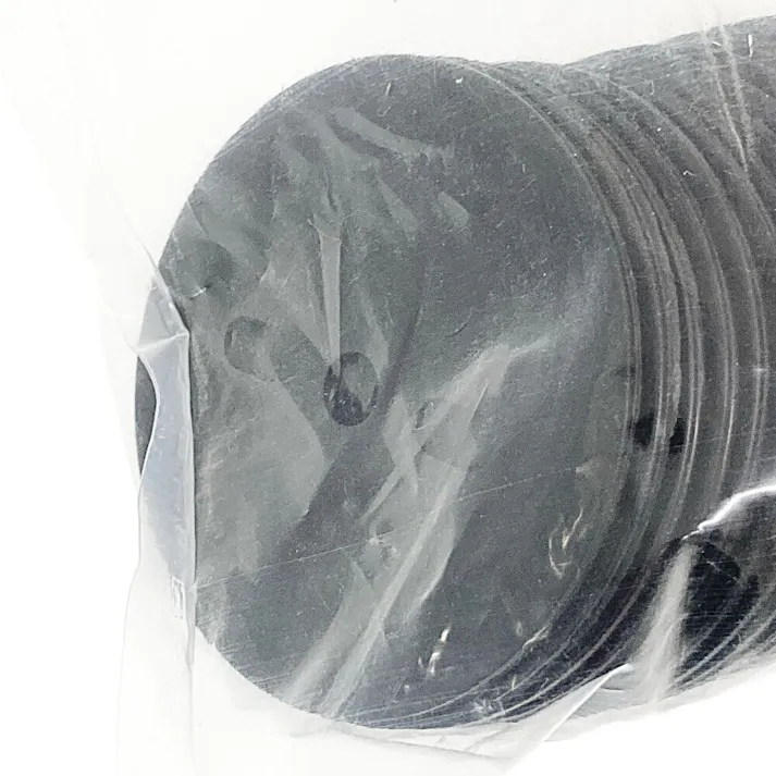 カインズ 押さえ 60mm 3穴 ブラック 50個