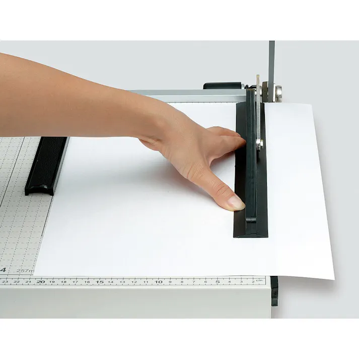 カインズ ペーパーカッター B4