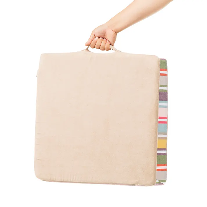 汚れが付きにくい折り畳めるミニクッション ストライプ