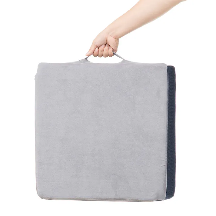 汚れが付きにくい折り畳めるミニクッション メッシュネイビー