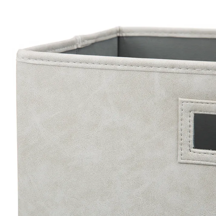 持ち運びしやすい折りたたみ収納ボックス レザー調グレー