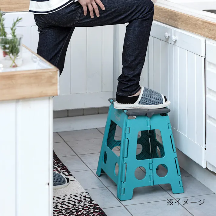 持ち運びしやすい折りたたみ踏み台 ハイタイプ ブルー