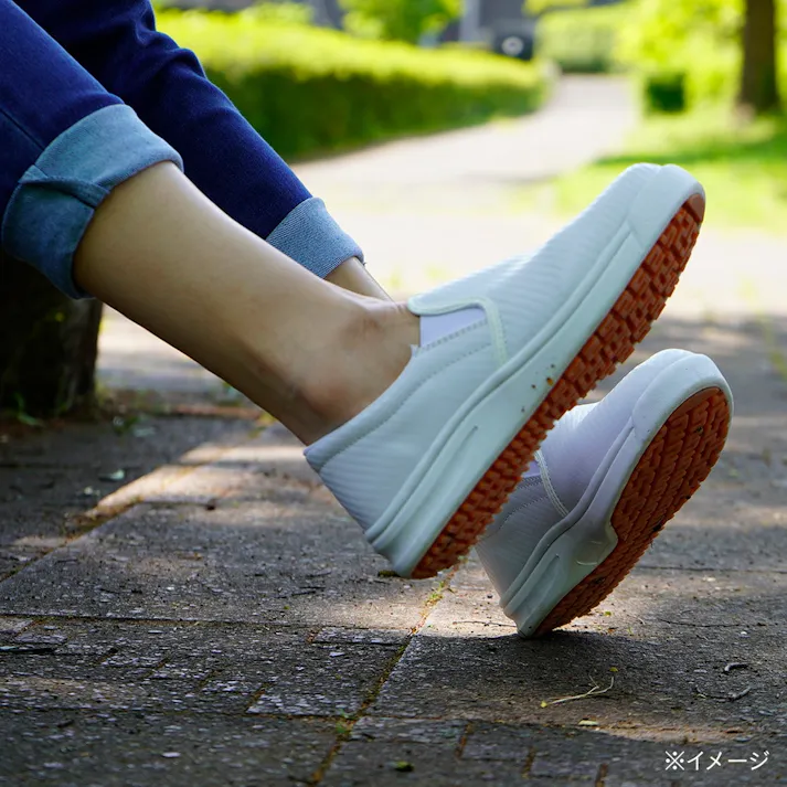 油に強く滑りにくいシューズ WH 24.0cm(販売終了)