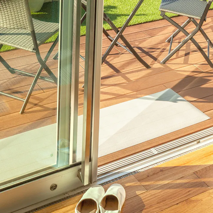 どこでも気軽に使えるマット プレーン ホワイト 45×180cm