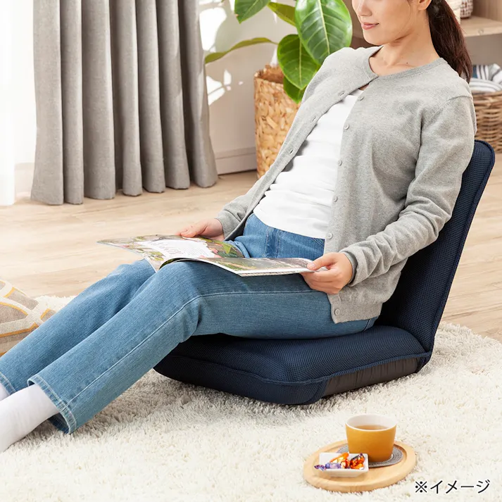 リクライニングできるコンパクト座椅子 ネイビー 幅40cm 奥行45~87cm 高さ11cm 日本製 フルフラット リビング