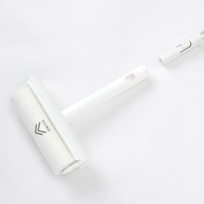 テープが切りやすい伸縮式カーペットクリーナー ホワイト