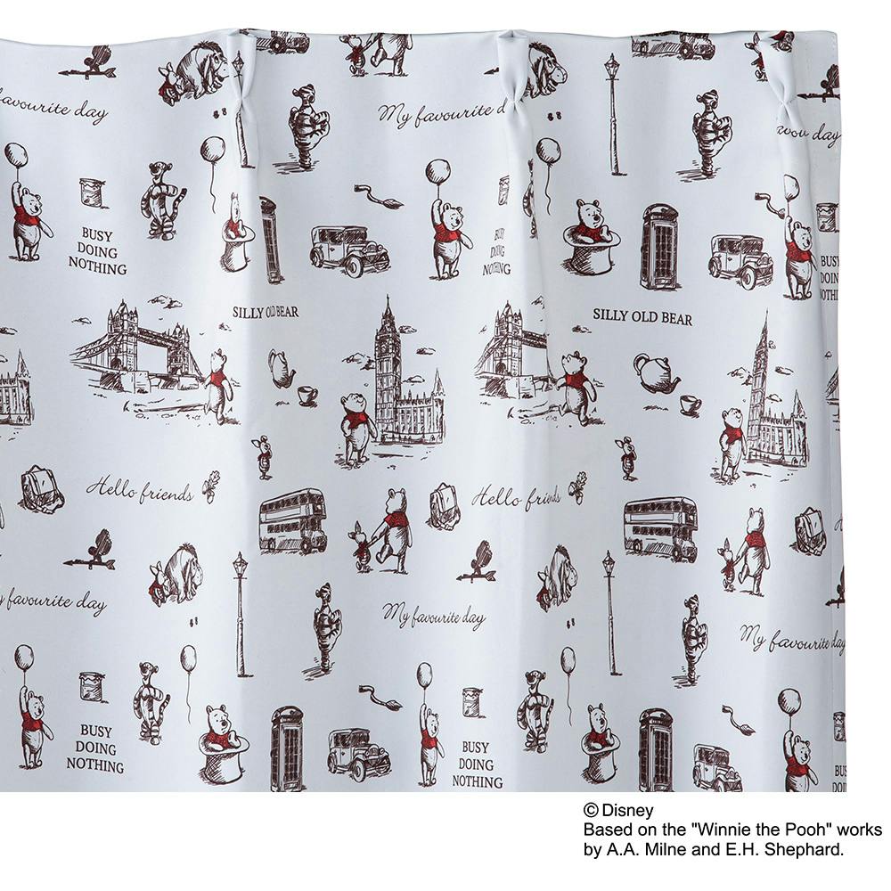 くまのプーさん　未使用品　カーテン ディズニー カーテン くまのプーさん ロンドン 100×200cm 2枚組