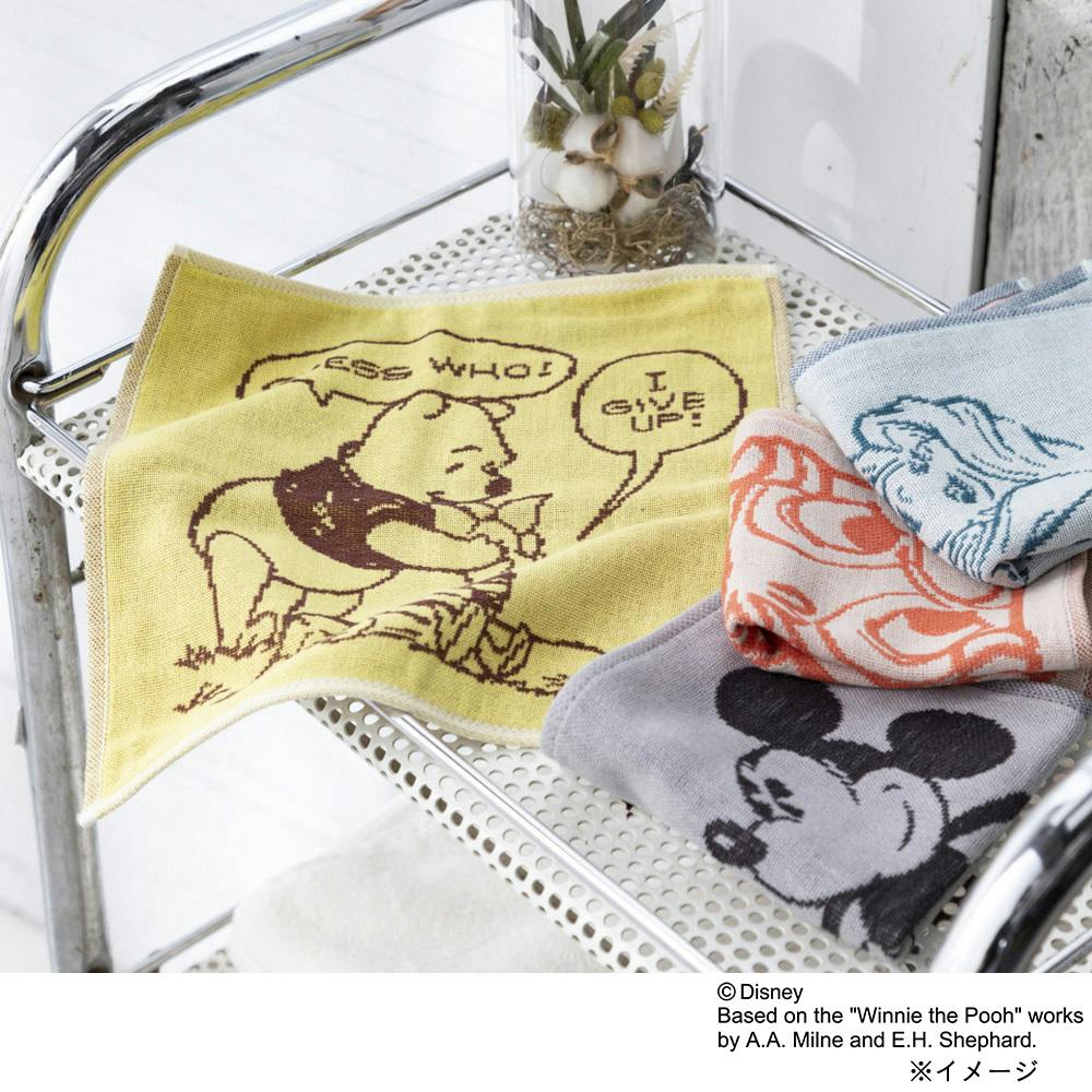 ディズニー くまのプーさん ハンドタオル ２枚　まとめ売り　匿名配送 ディズニー くまのプーさん ハンドタオル 2枚 まとめ売り 匿名