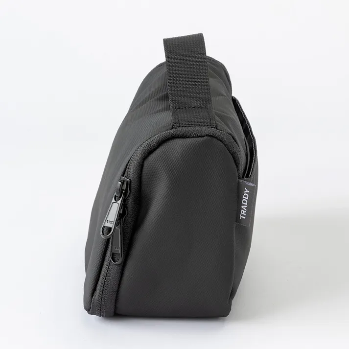 TRADDY 掛けられるトラベルポーチ 大