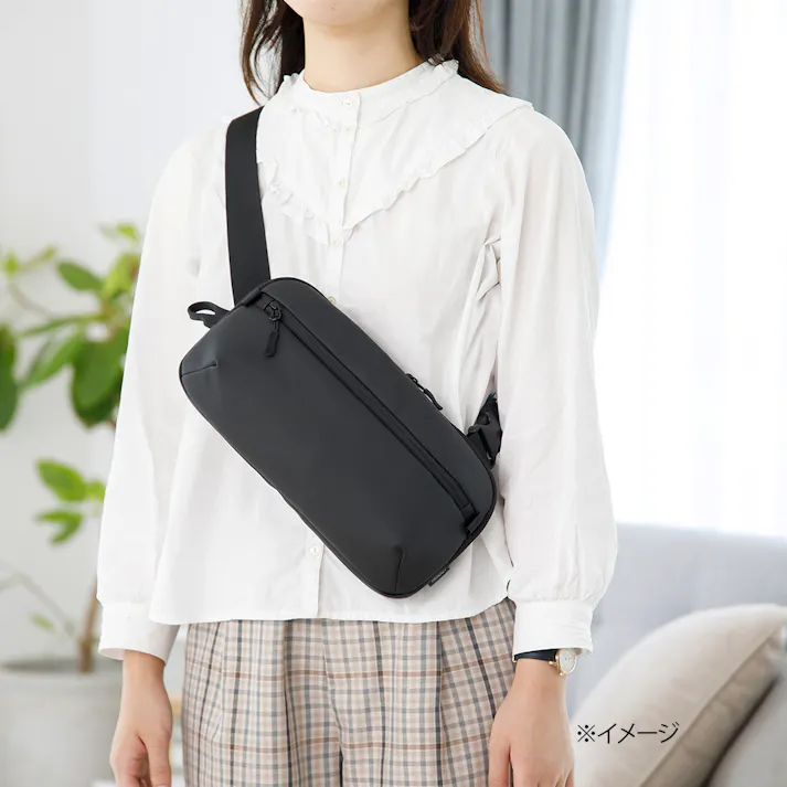 TRADDY ボディーバッグ