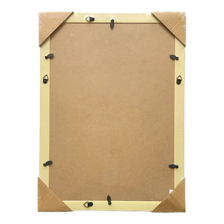 軽くて割れにくい賞状額 金ラック B4