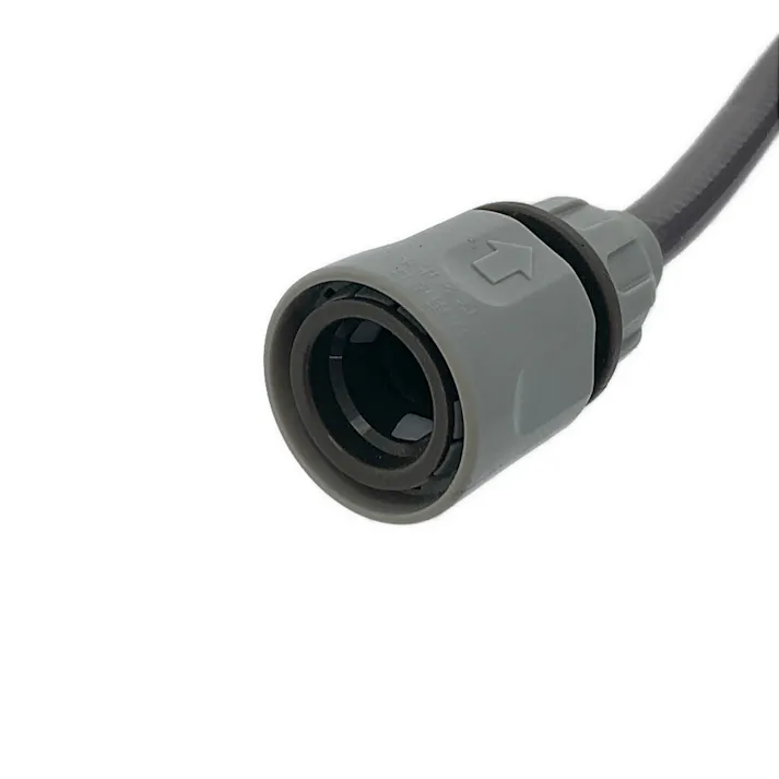 カインズ 壁掛けも出来るコンパクトホース付リール 長さ10m KCR-10 外径11.5mmまで 内径7.5mm 適合蛇口3種類 ノズルパターン4種類