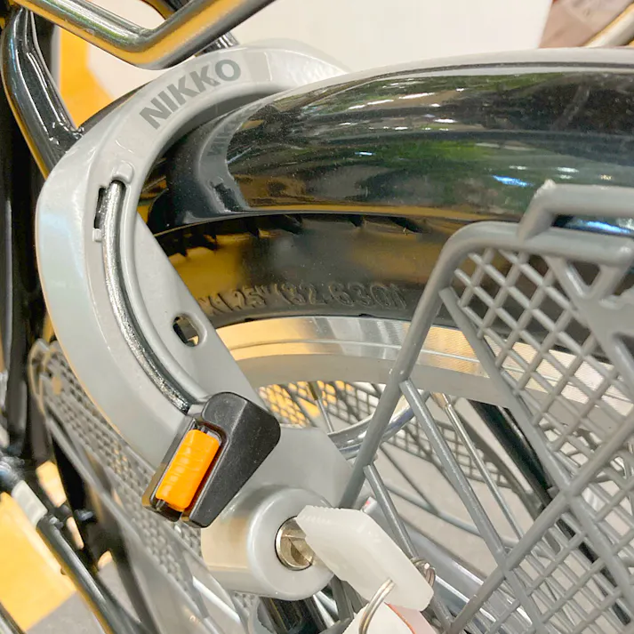 【自転車】パンクしない軽快車 27インチ 外装6段 ブラック