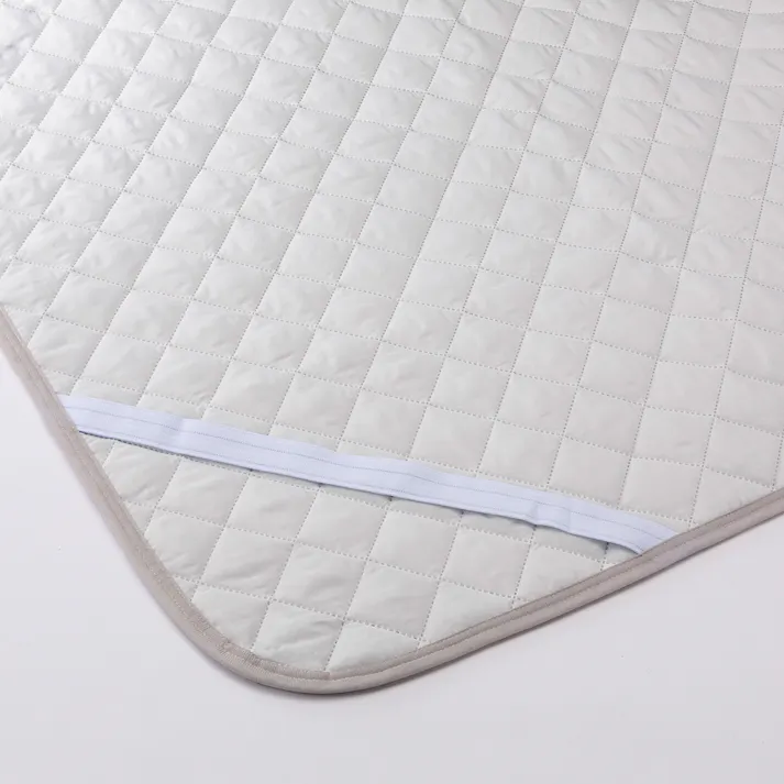 さらっとした肌触りのメッシュ敷パッド グレー シングル 100×200cm