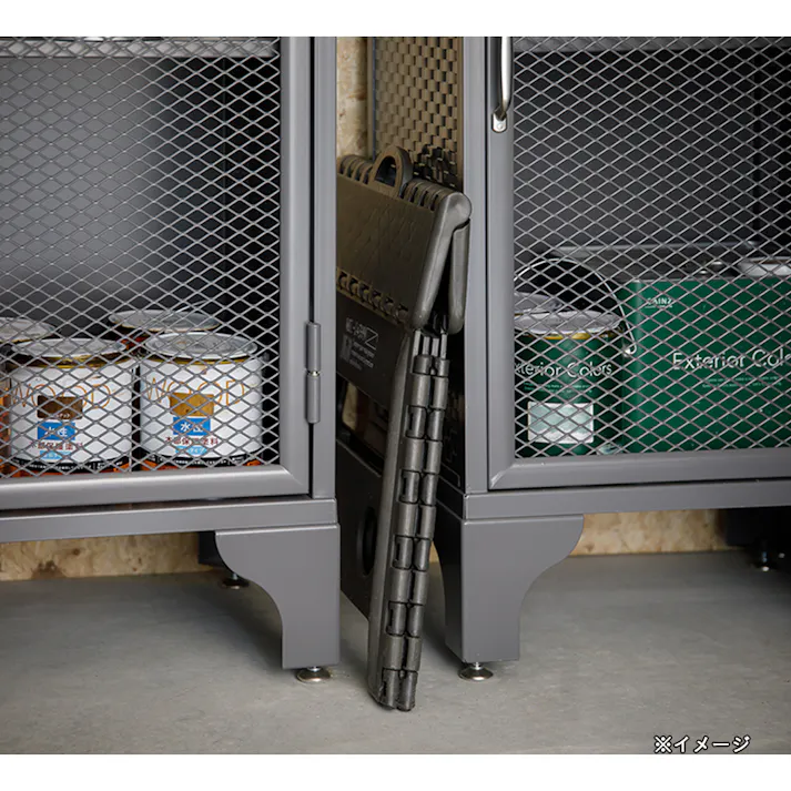 持ち運びしやすい折りたたみ踏み台 ワイド ブラック