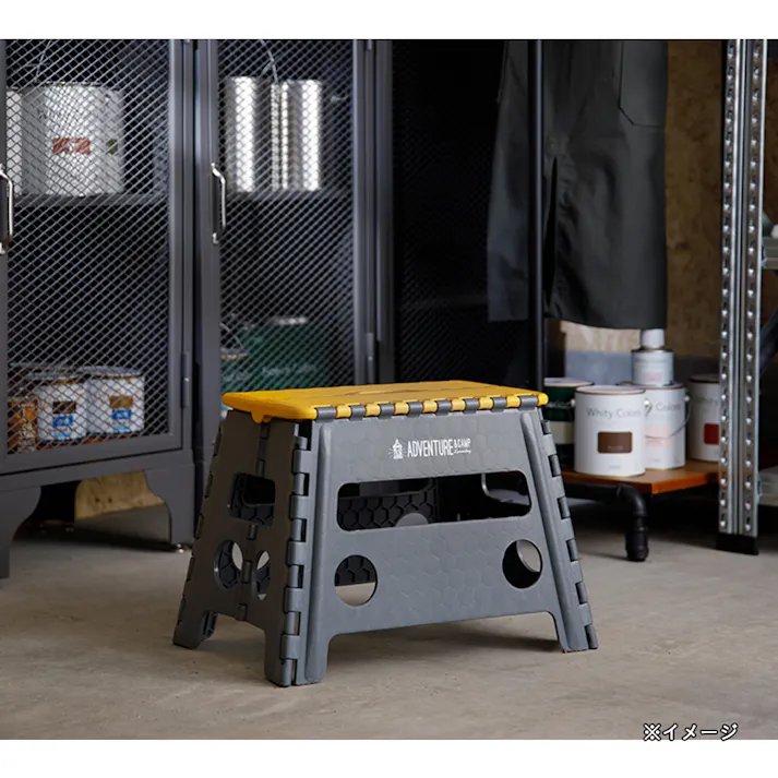 持ち運びしやすい折りたたみ踏み台 ワイド グレー